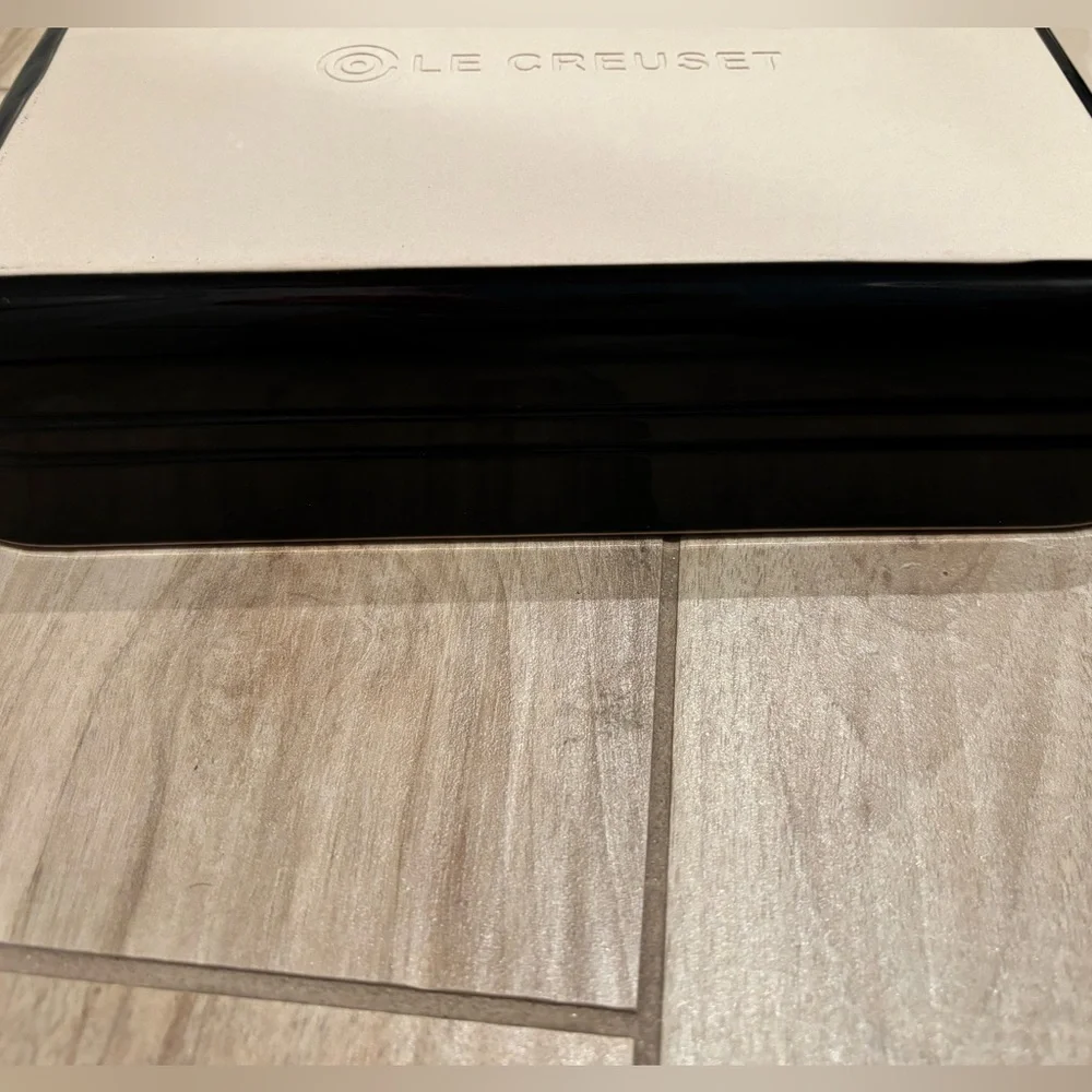 NWT Le Creuset 25 cm black onyx Rectangular Baking Dish